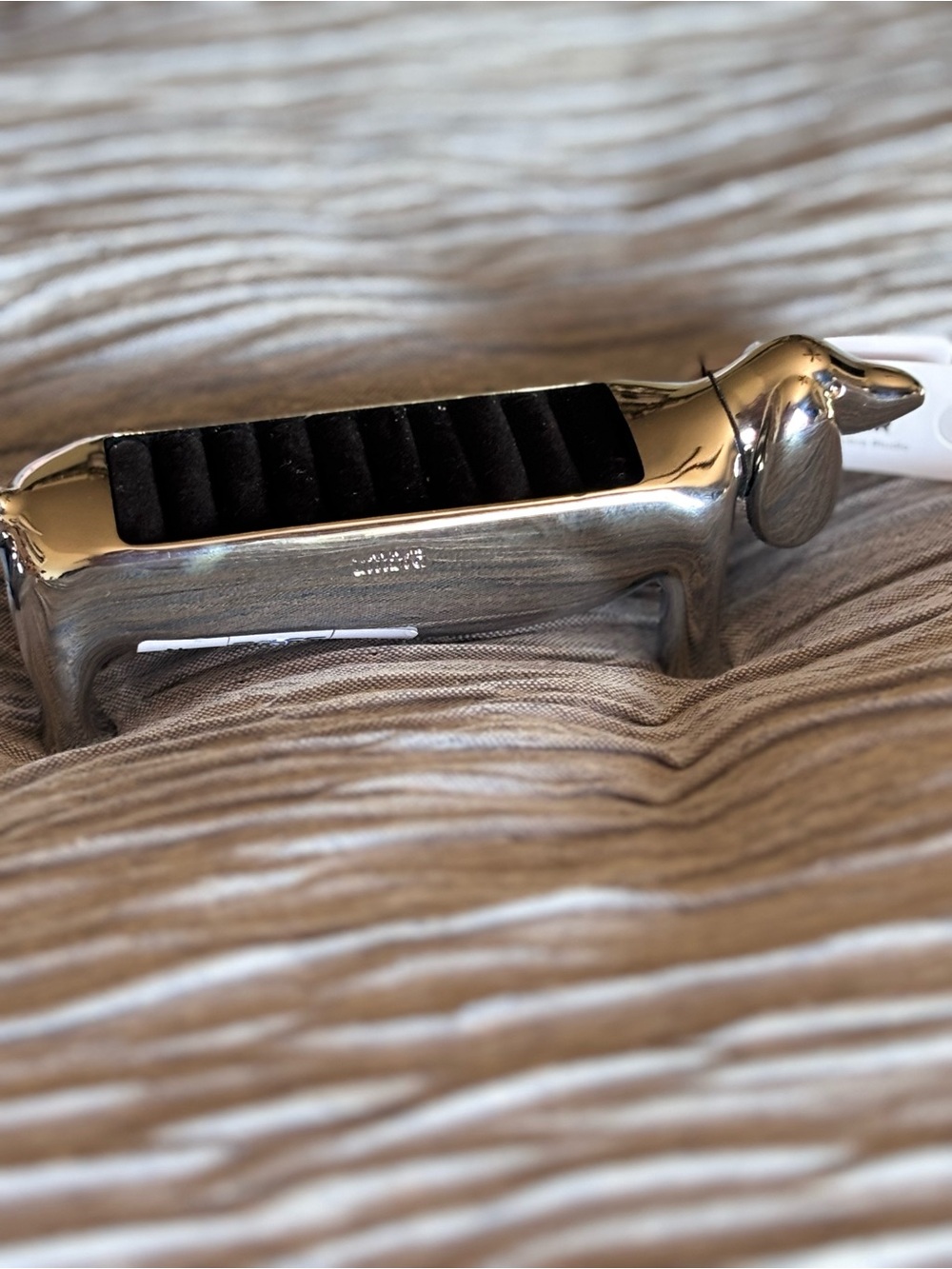 Silver metal dachshund DogRing Holder with Black Velvet Slots
